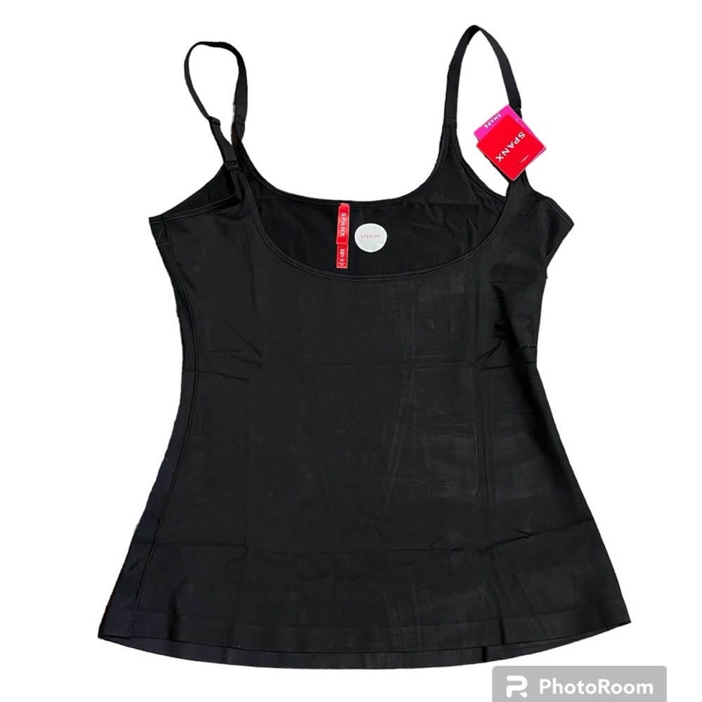 SPANX STEP IN OPEN BUST CAMI 
COLOR VERY BLACK
SIZE 2X 
NEW WITH TAGS